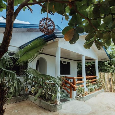Villa Casa Ella à General Luna  Extérieur photo
