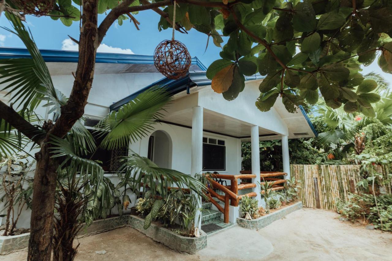 Villa Casa Ella à General Luna  Extérieur photo