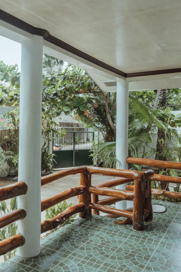 Villa Casa Ella à General Luna  Extérieur photo