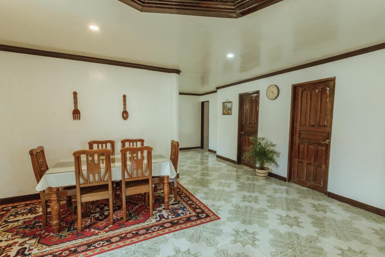 Villa Casa Ella à General Luna  Extérieur photo