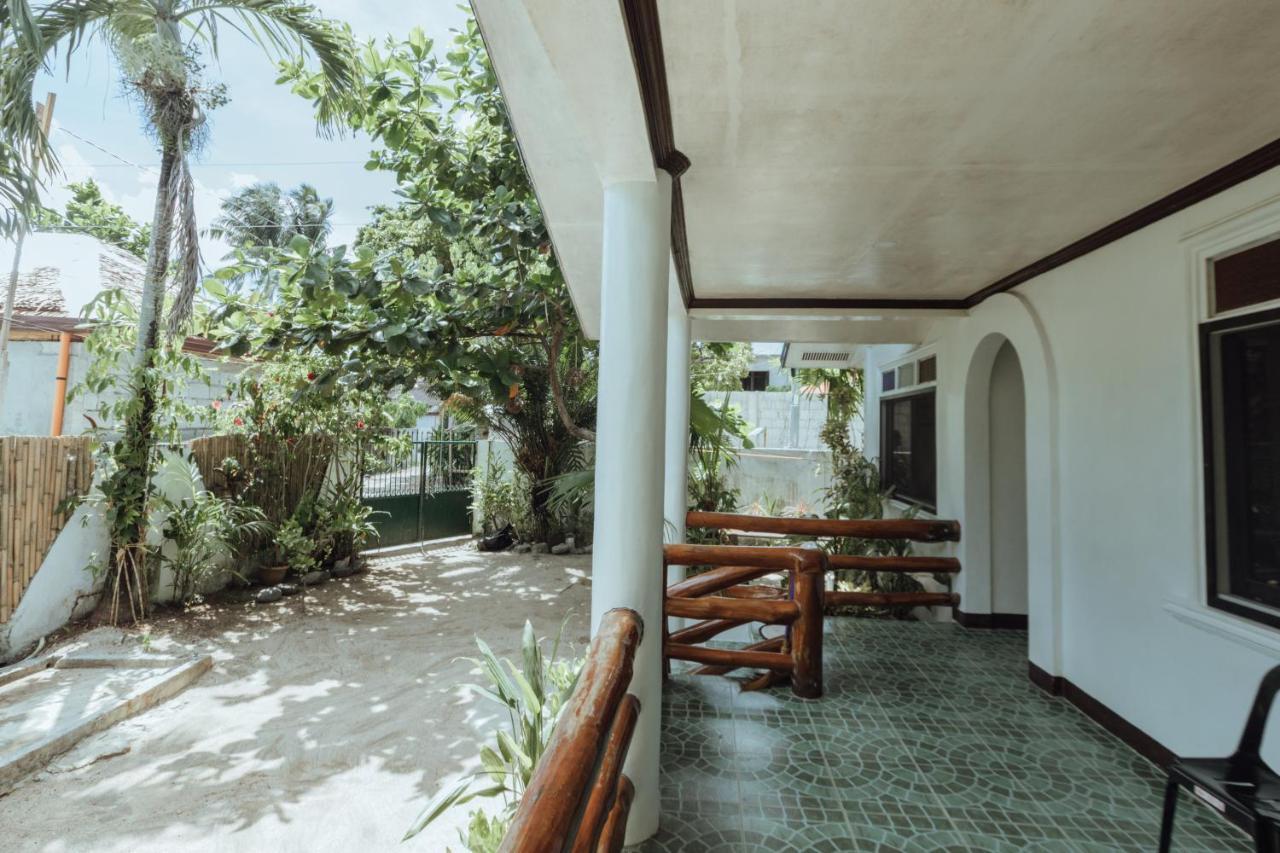 Villa Casa Ella à General Luna  Extérieur photo